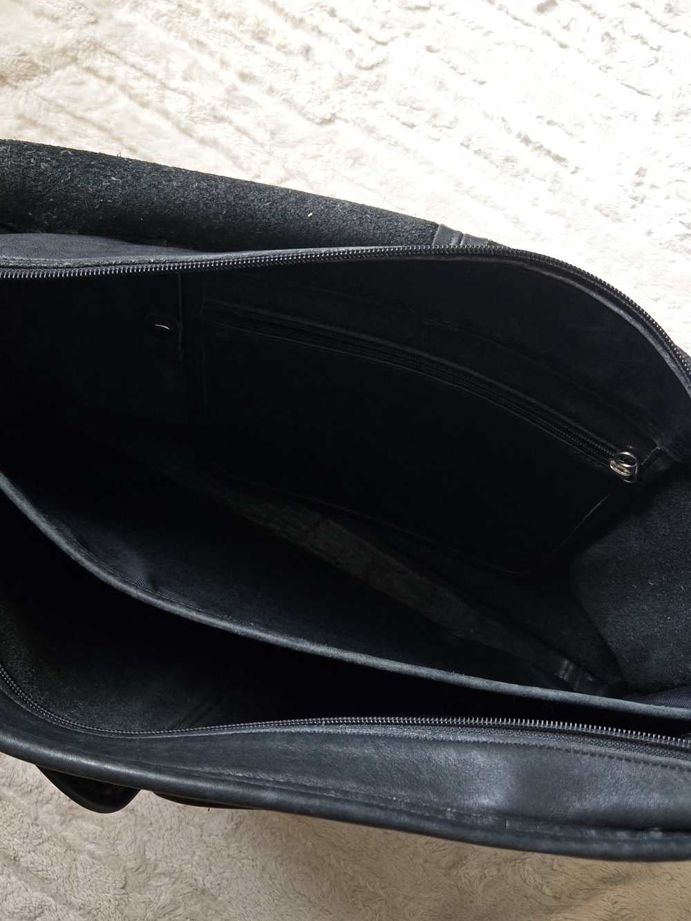 Vintage Coach Black Leather Men's Messenger Bag - Picture 7 of 9